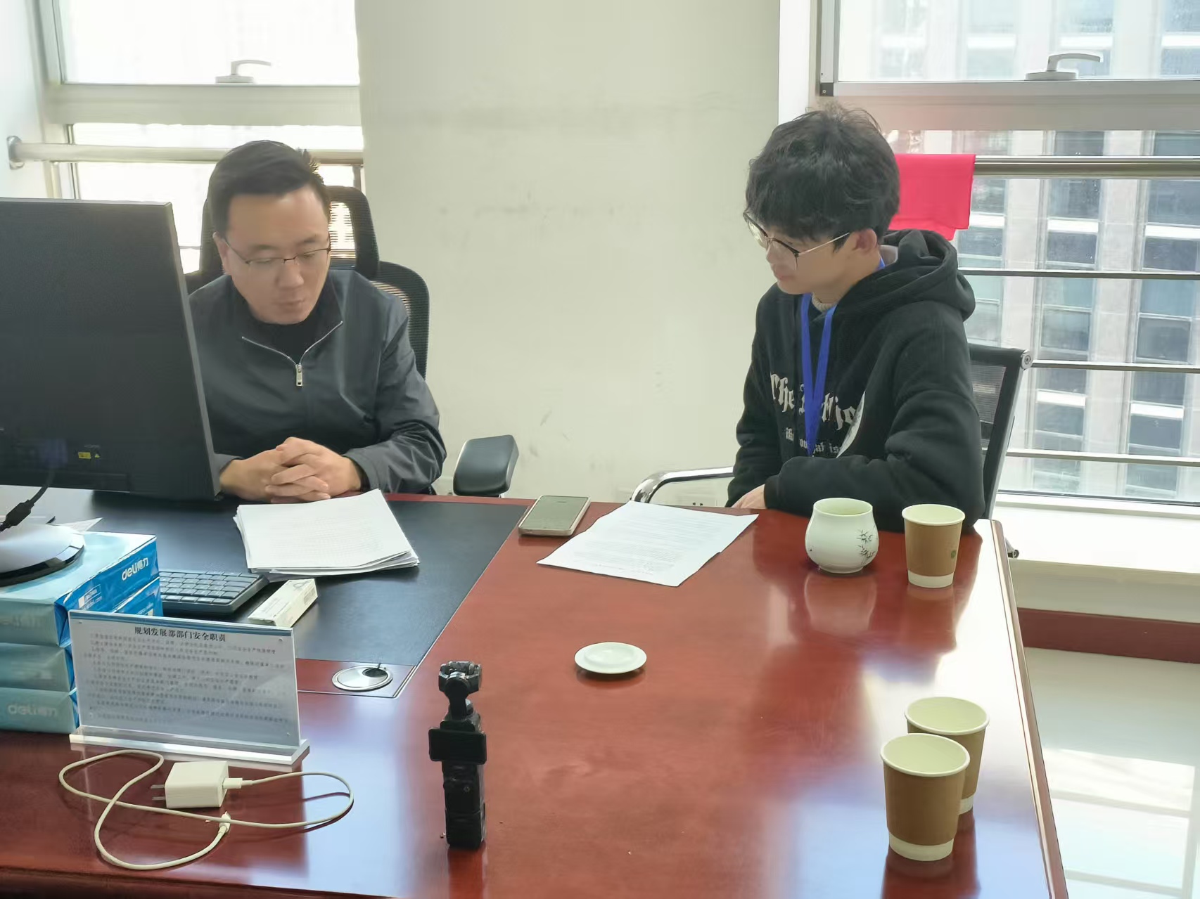 探索生态反哺之道：构建人与自然和谐共生的新篇章
