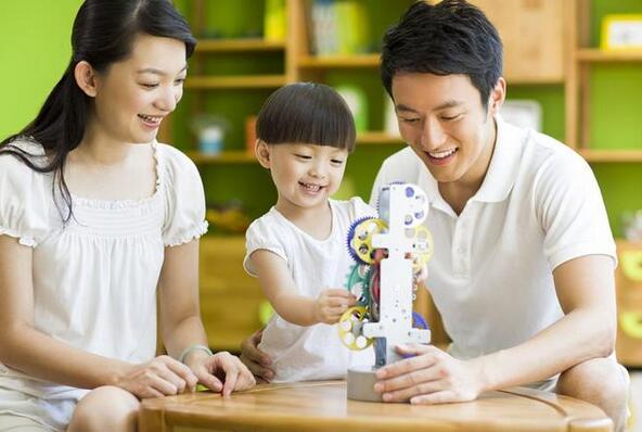 亲子互动：构建温馨家庭关系的桥梁