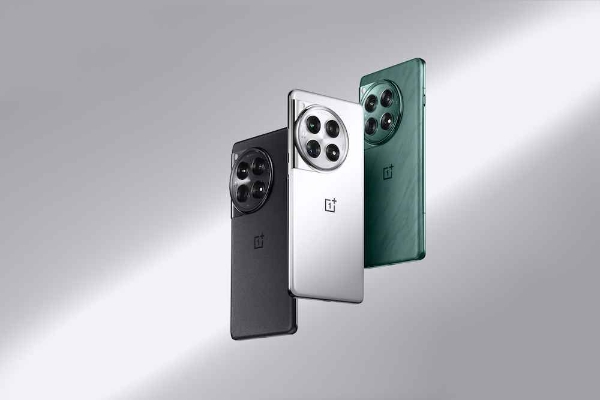 一加12T引领屏幕革命：首发LTPO 4.0技术开启流畅新纪元 (一加 12)